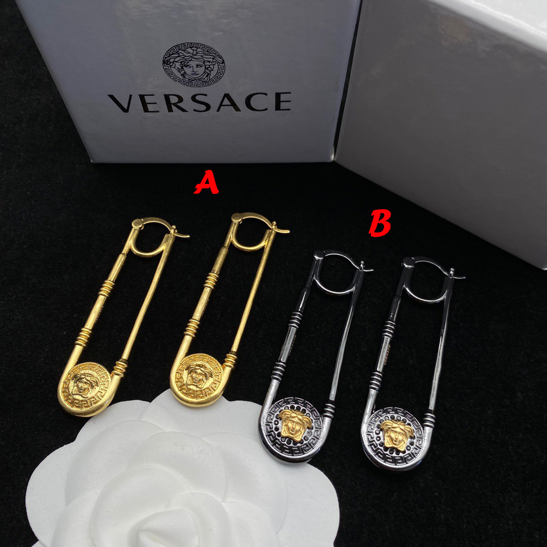 Versace Medusa Earrings - DopestKickz