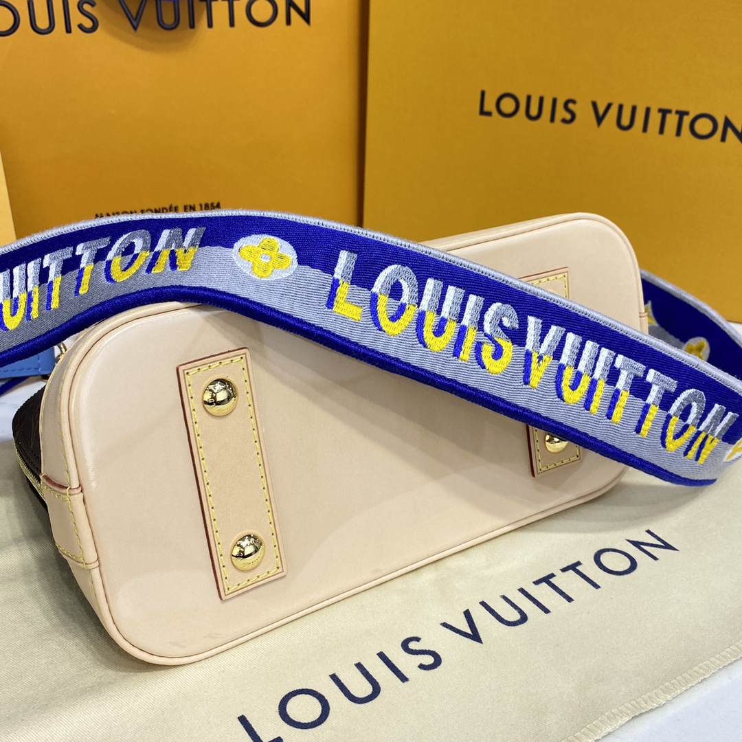 Louis Vuitton Alma BB Monogram Canvas Handbag (23.5-17.5-11.5cm)     M53152 - DopestKickz