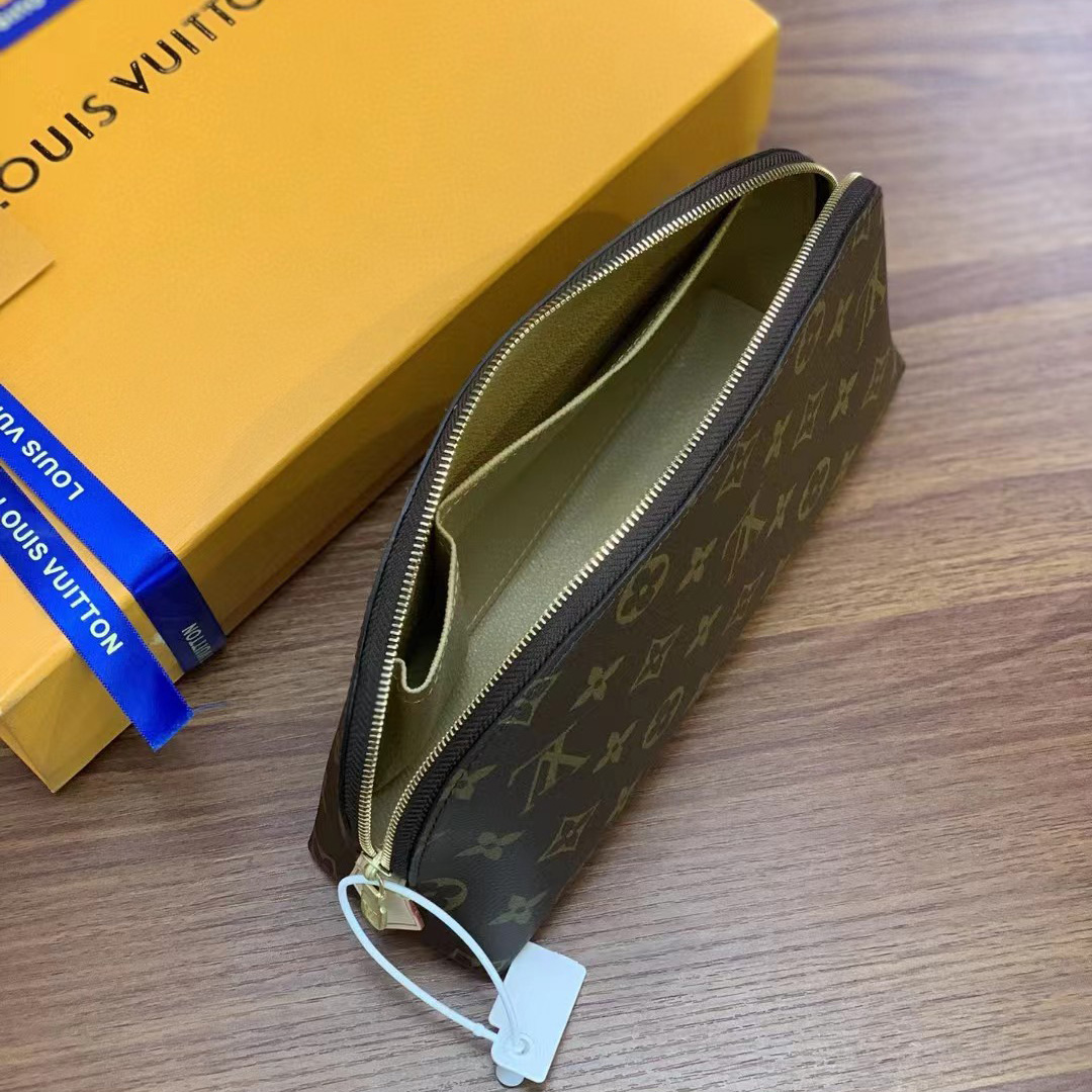 Louis Vuitton Cosmetic Pouch GM (24-17-16cm)   M47353 - DopestKickz