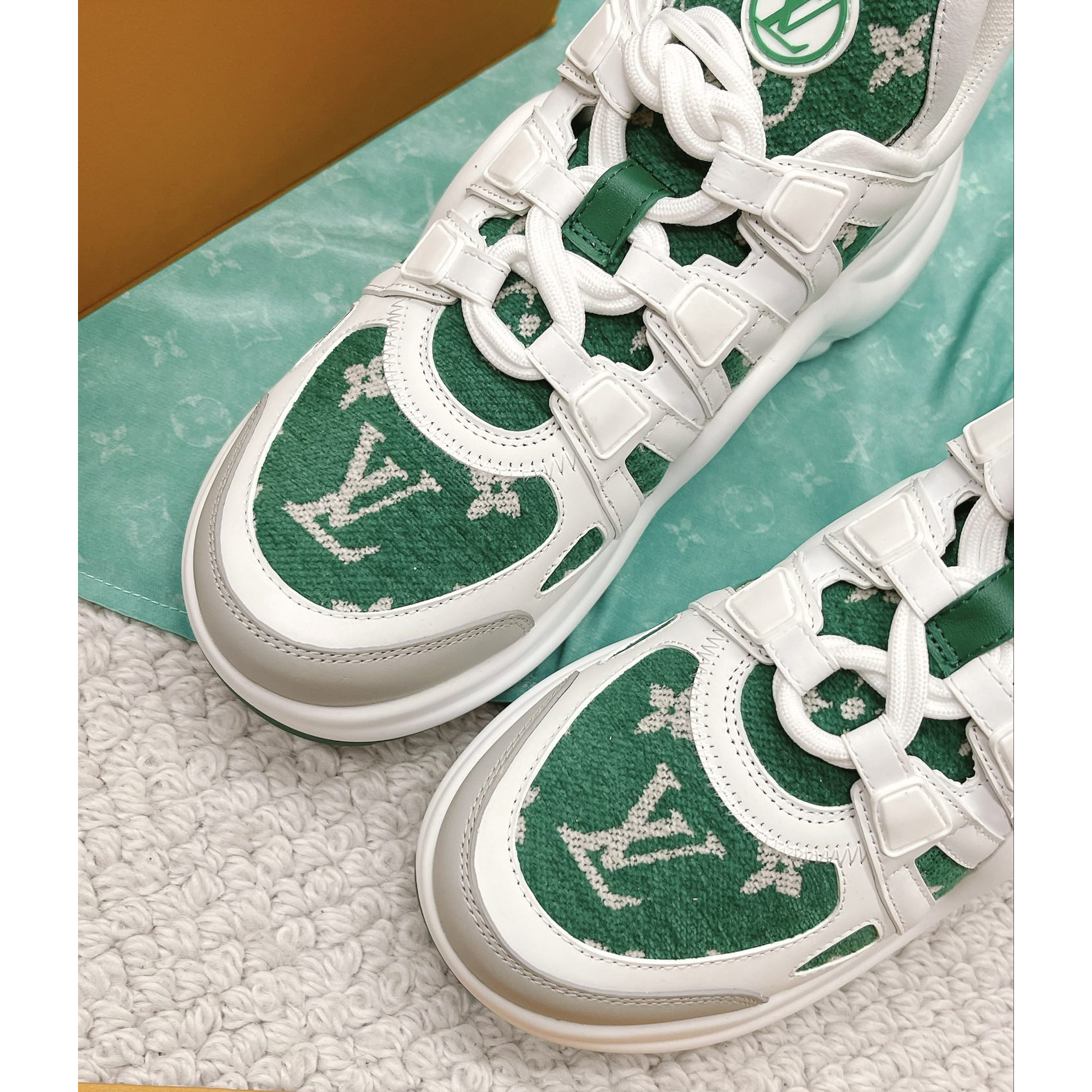 Louis Vuitton LV Archlight Sneaker     1AACT2 - DopestKickz