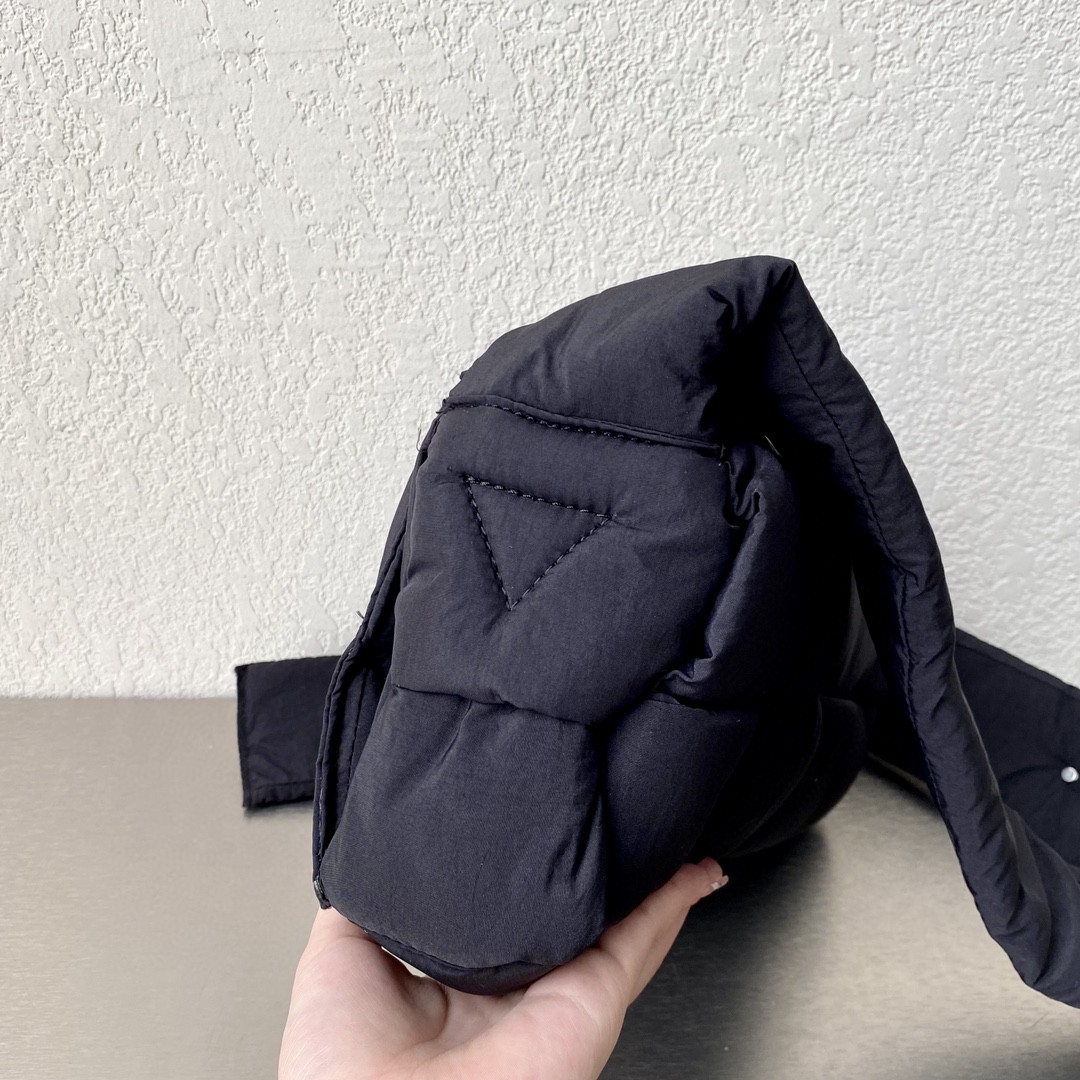 Bottega Veneta Padded Tech Cassette Medium Padded Intreccio Nylon Cross-Body Bag(30-15-7.5cm) - DopestKickz