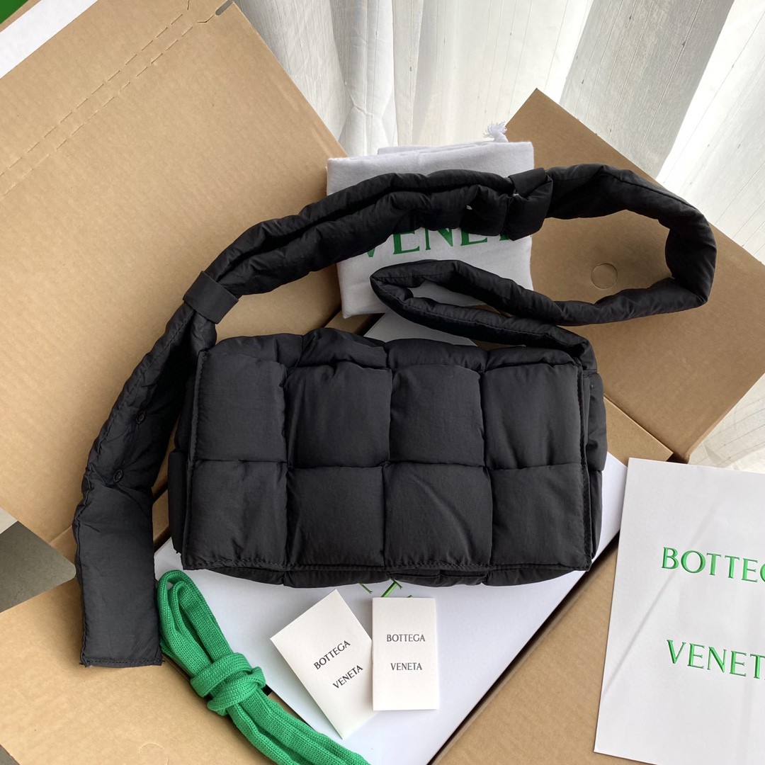 Bottega Veneta Padded Tech Cassette Medium Padded Intreccio Nylon Cross-Body Bag(30-15-7.5cm) - DopestKickz