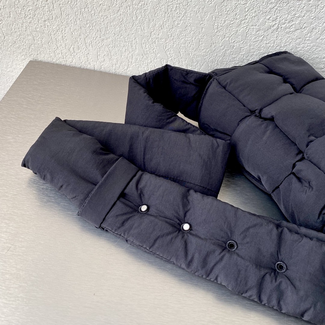 Bottega Veneta Padded Tech Cassette Medium Padded Intreccio Nylon Cross-Body Bag(30-15-7.5cm) - DopestKickz