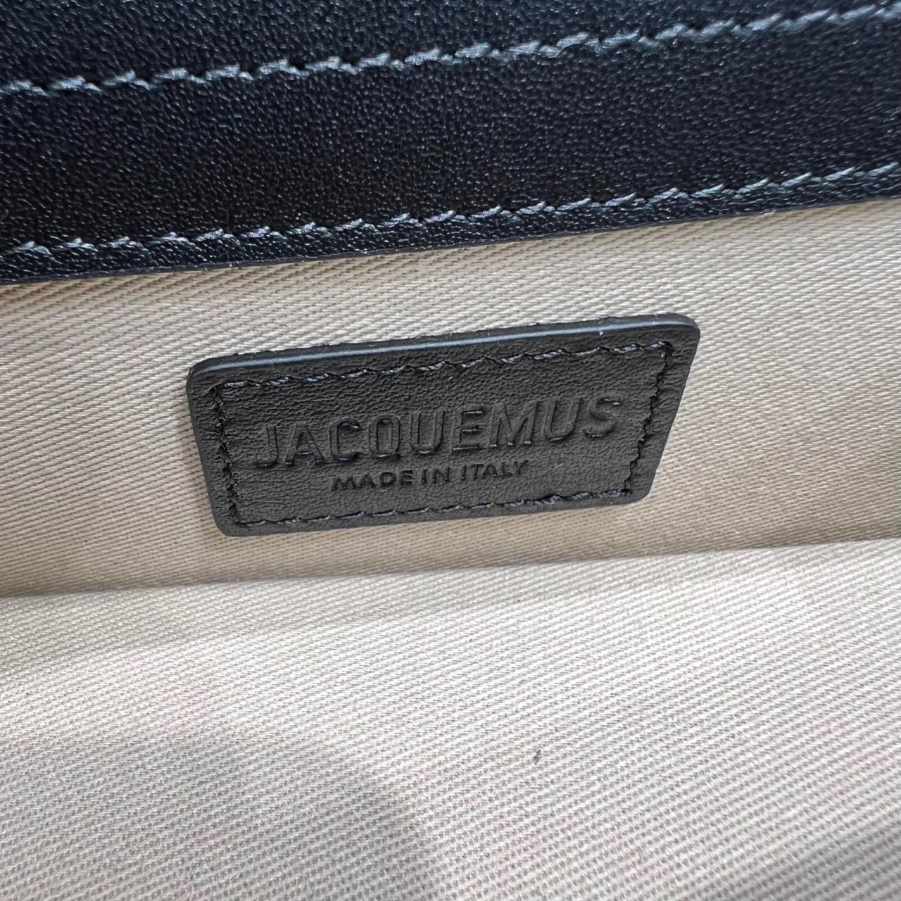 Jacquemus Le Bambino Small Handbag With Adjustable Crossbody Strap(18-6-7cm) - DopestKickz