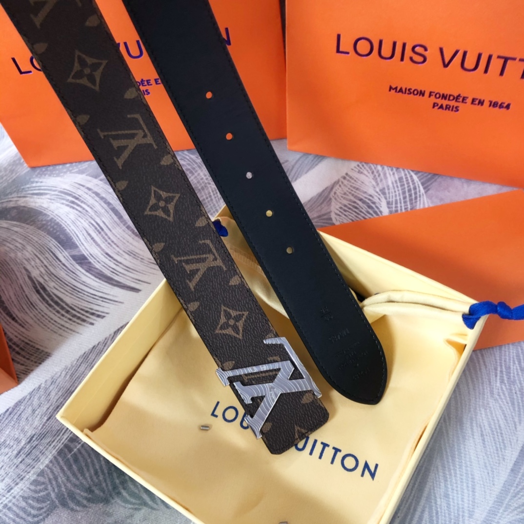 Louis Vuitton LV Pyramide Cities Exclusive 40MM Reversible Belt—Hong Kong - DopestKickz