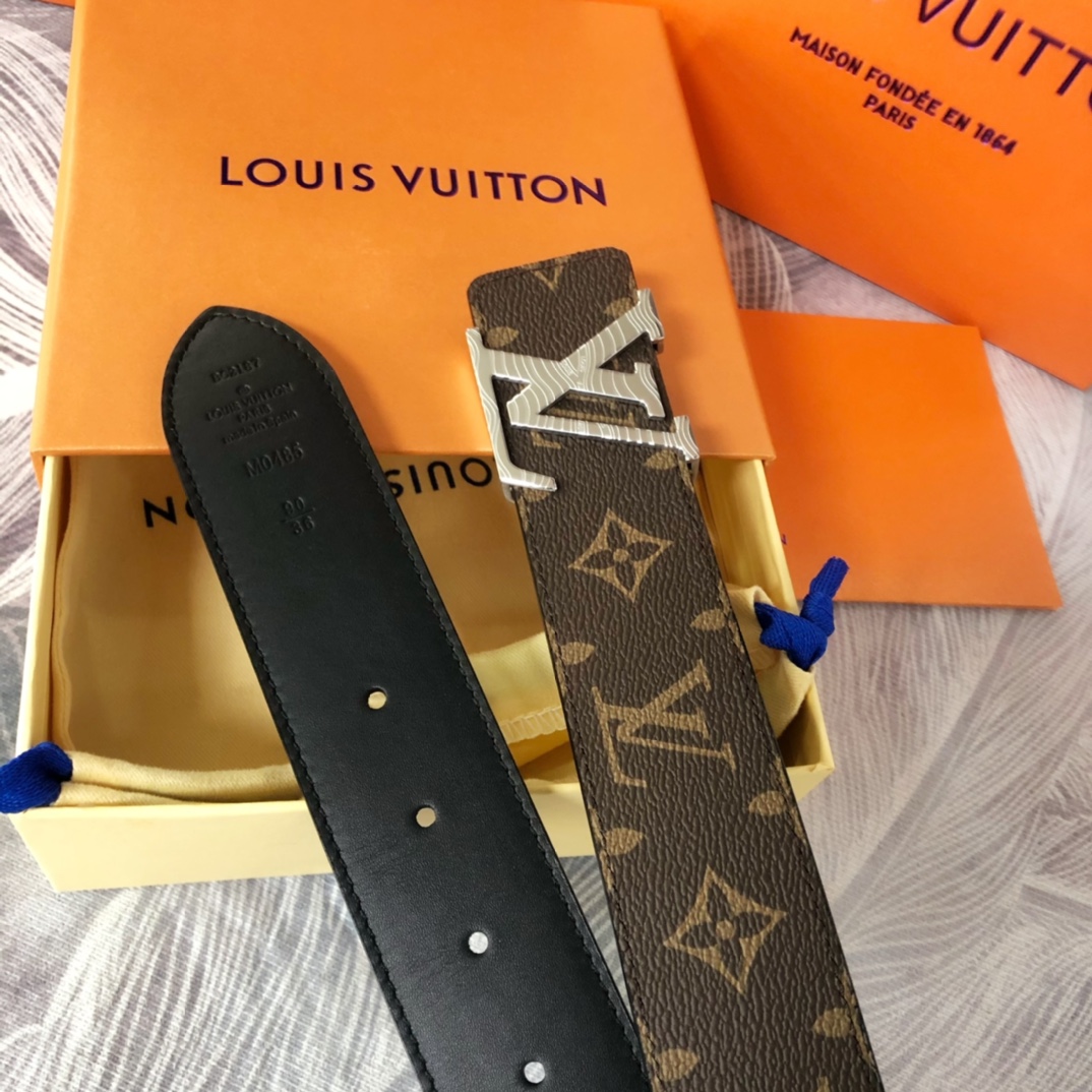 Louis Vuitton LV Pyramide Cities Exclusive 40MM Reversible Belt—Hong Kong - DopestKickz