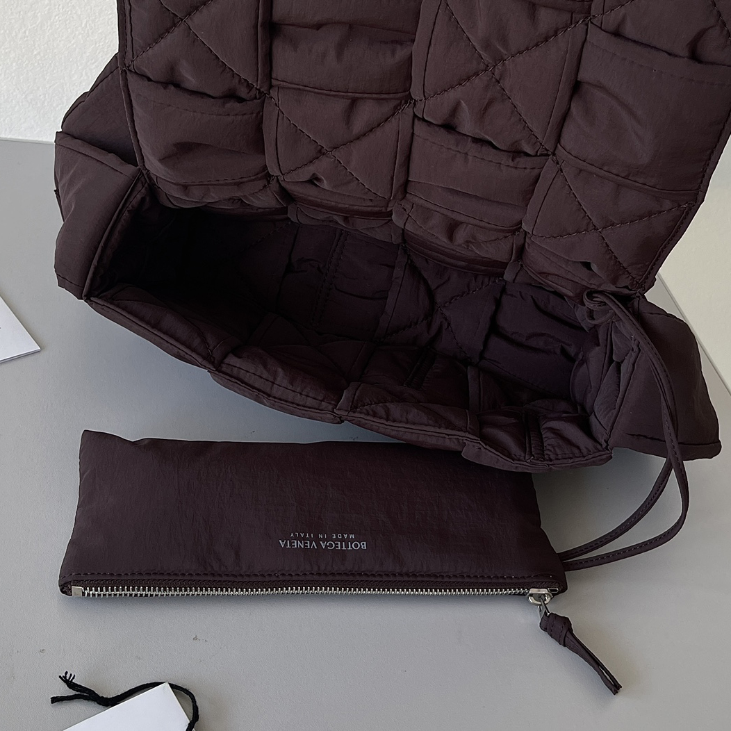 Bottega Veneta Padded Tech Cassette Padded Intreccio Nylon Cross-Body Bag(30-15-7.5cm) - DopestKickz