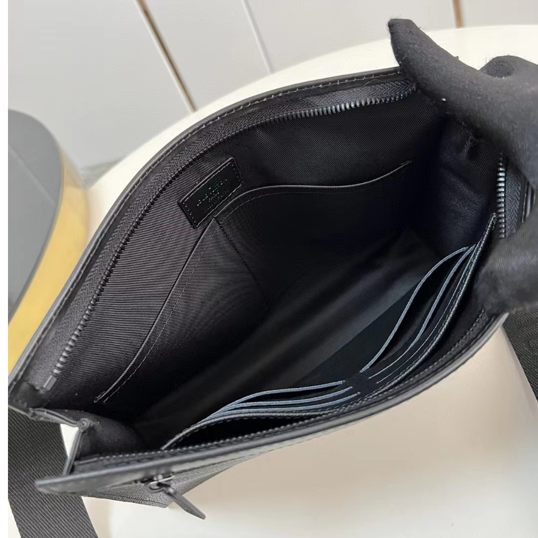 Louis Vuitton Messenger Voyage(28-21-6cm)    M59329 - DopestKickz