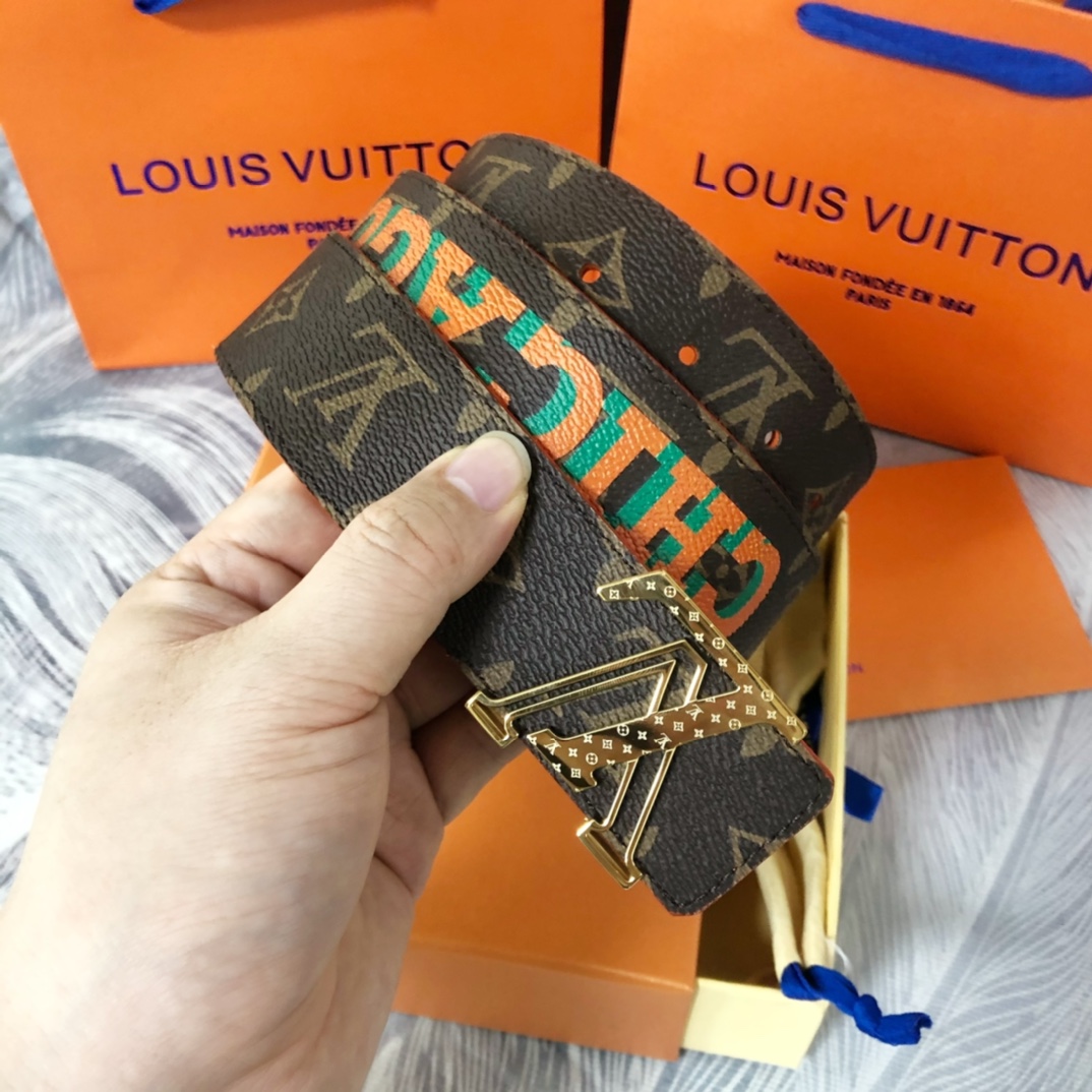 Louis Vuitton LV Pyramide Cities Exclusive 40MM Reversible Belt—Chicago - DopestKickz
