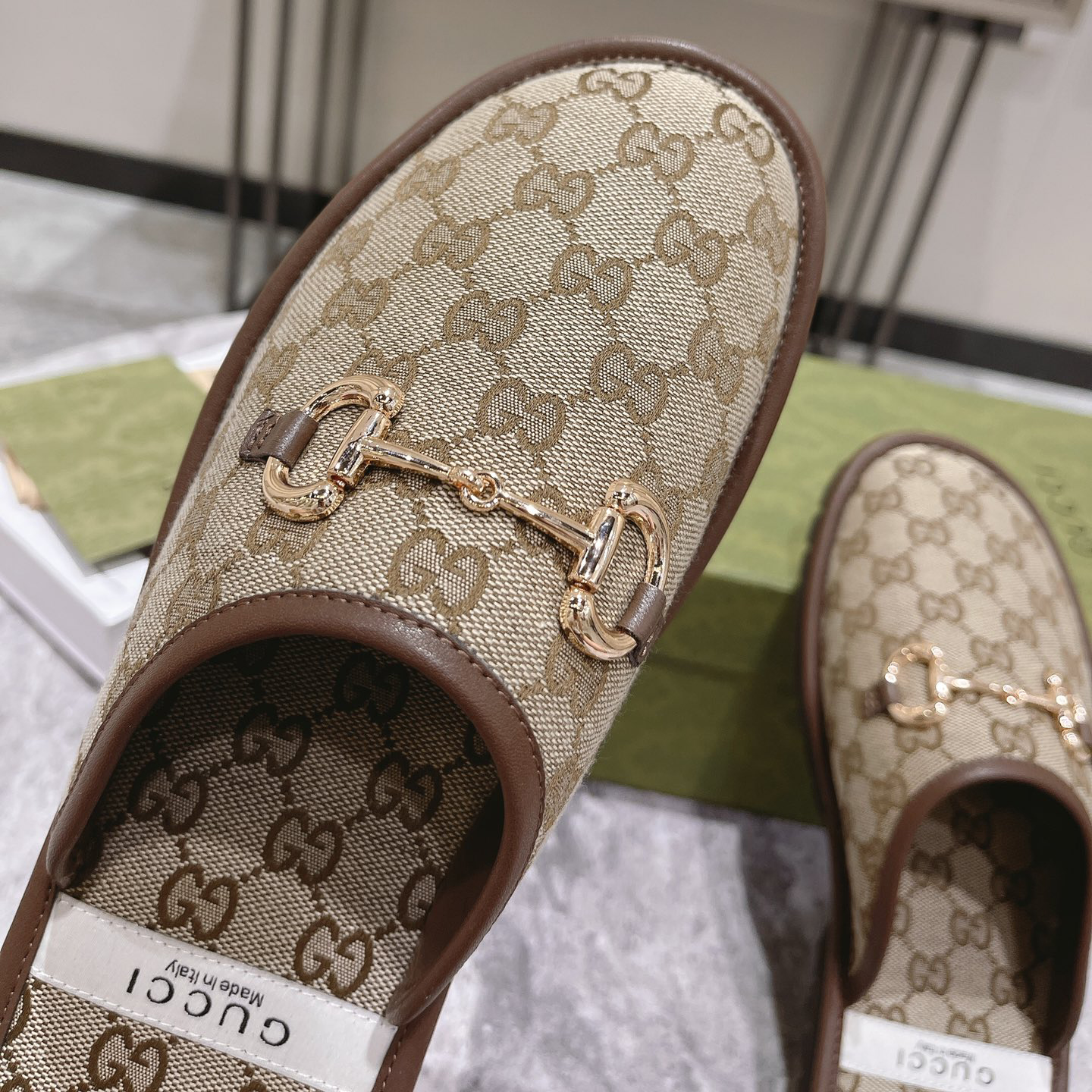 Gucci Men's Slipper With Horsebit - DopestKickz