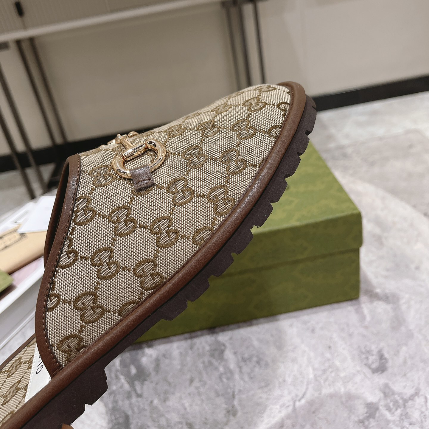 Gucci Men's Slipper With Horsebit - DopestKickz