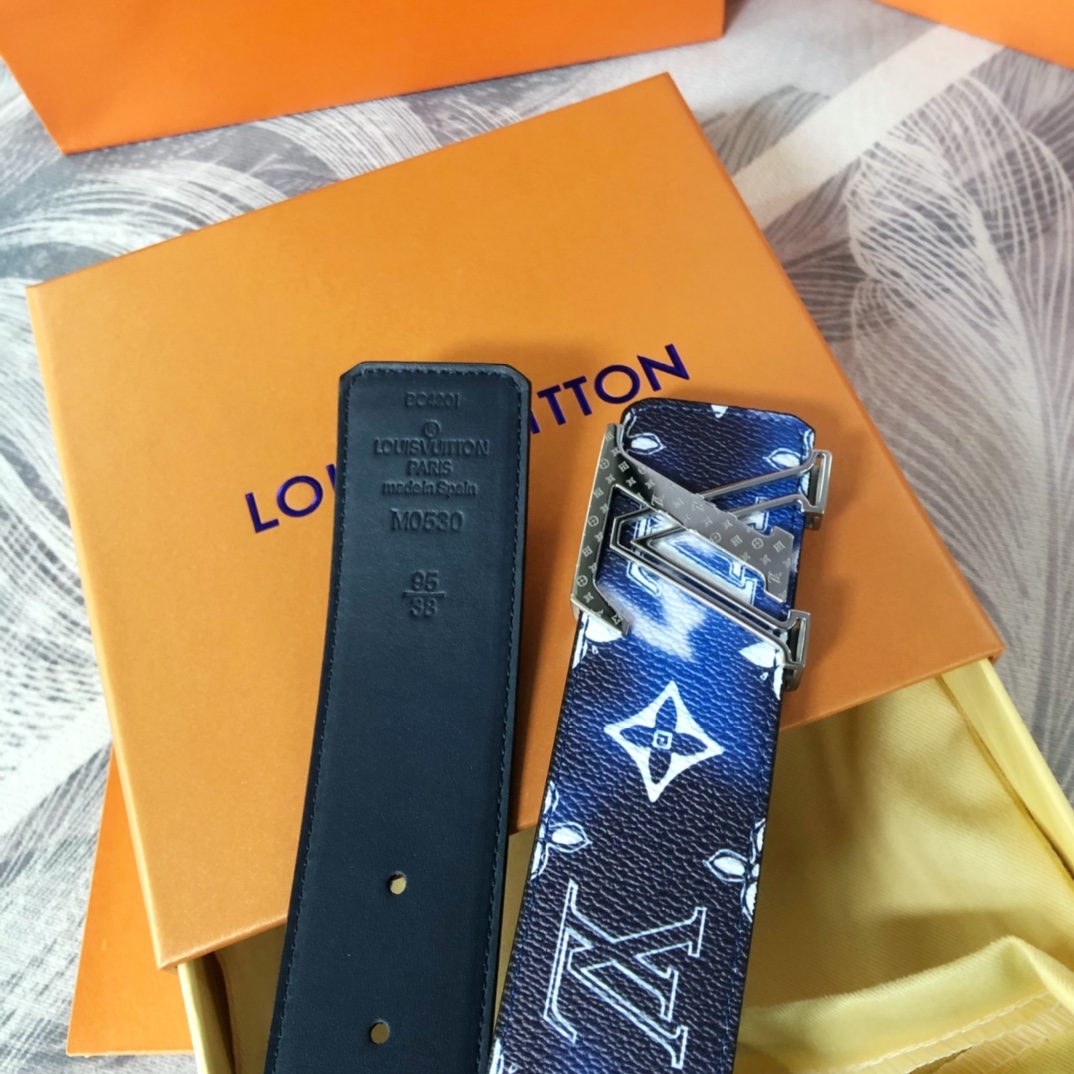 Louis Vuitton LV Initials Mng Bandana 40MM Reversible Belt   M0530T - DopestKickz