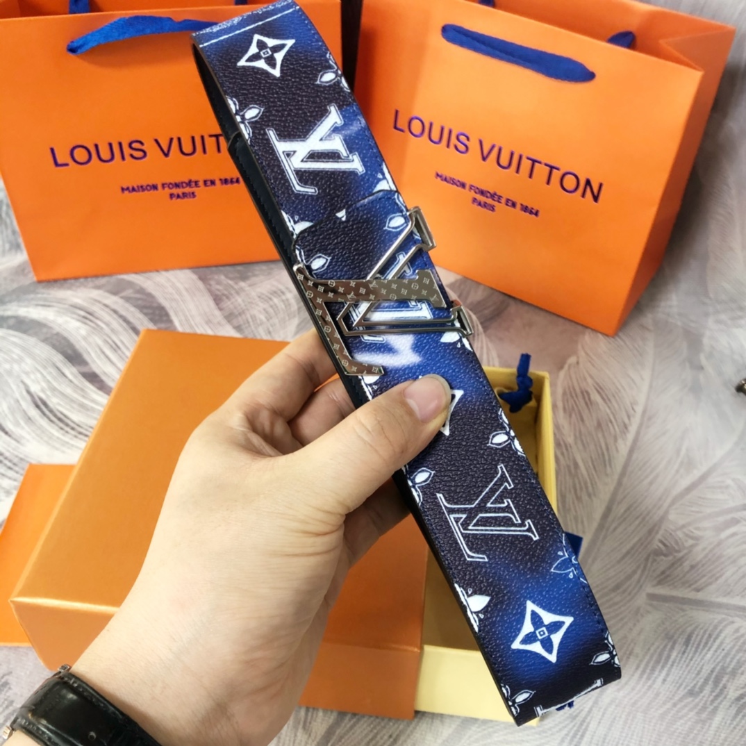 Louis Vuitton LV Initials Mng Bandana 40MM Reversible Belt   M0530T - DopestKickz