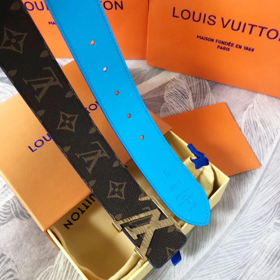 Louis Vuitton LV Pyramide Cities Exclusive 40MM Reversible Belt—New York - DopestKickz