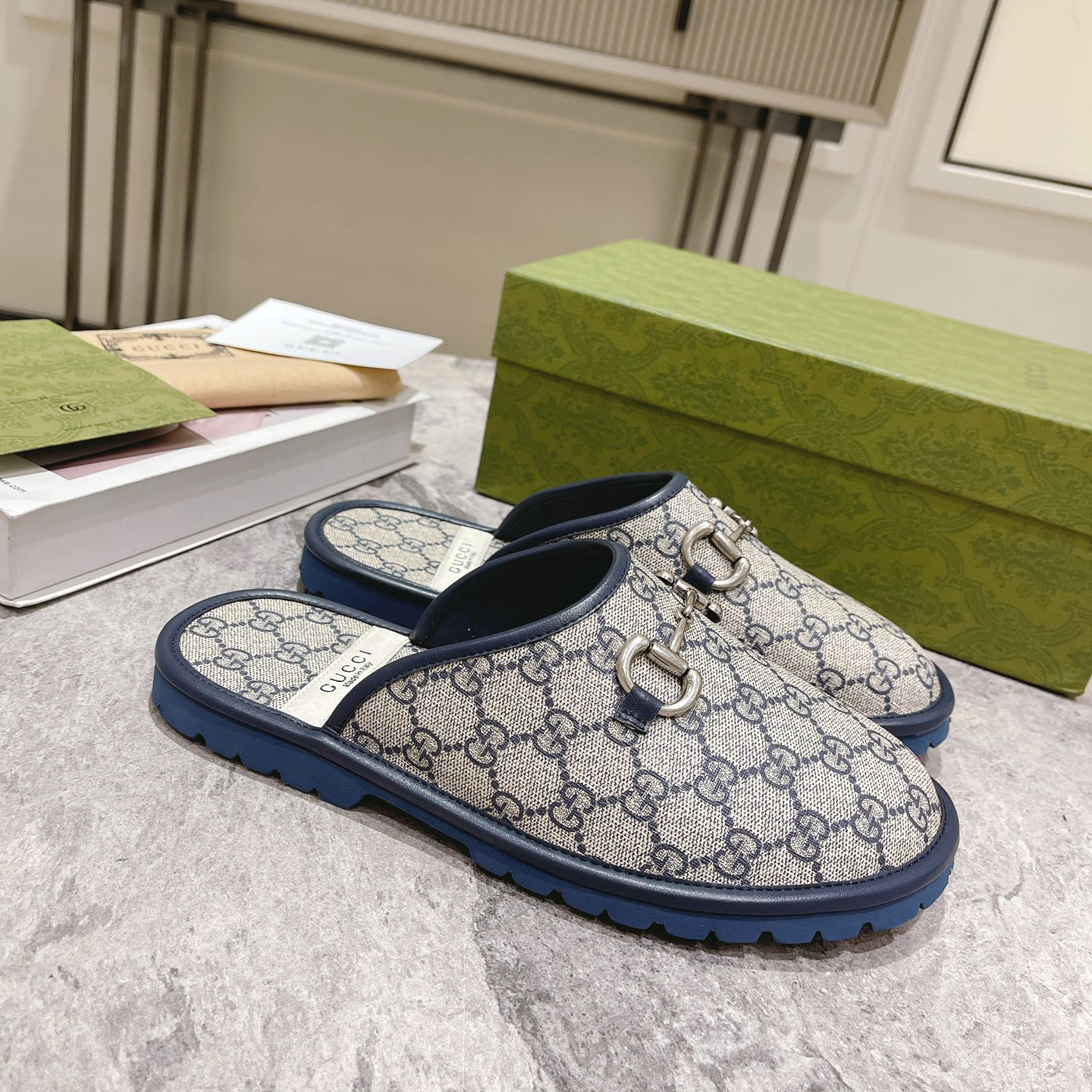 Gucci Men's Slipper With Horsebit - DopestKickz