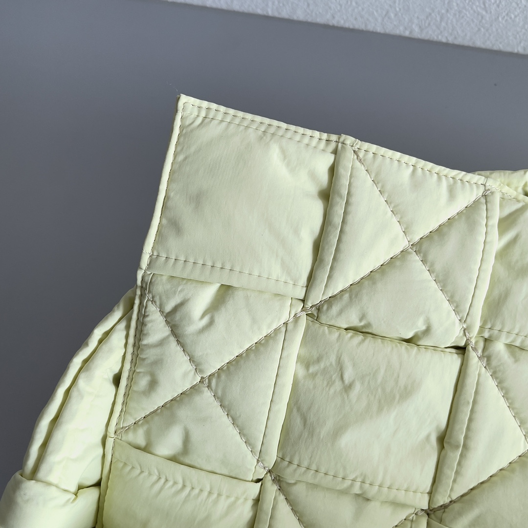 Bottega Veneta Padded Tech Cassette Padded Intreccio Nylon Cross-Body Bag(30-15-7.5cm) - DopestKickz