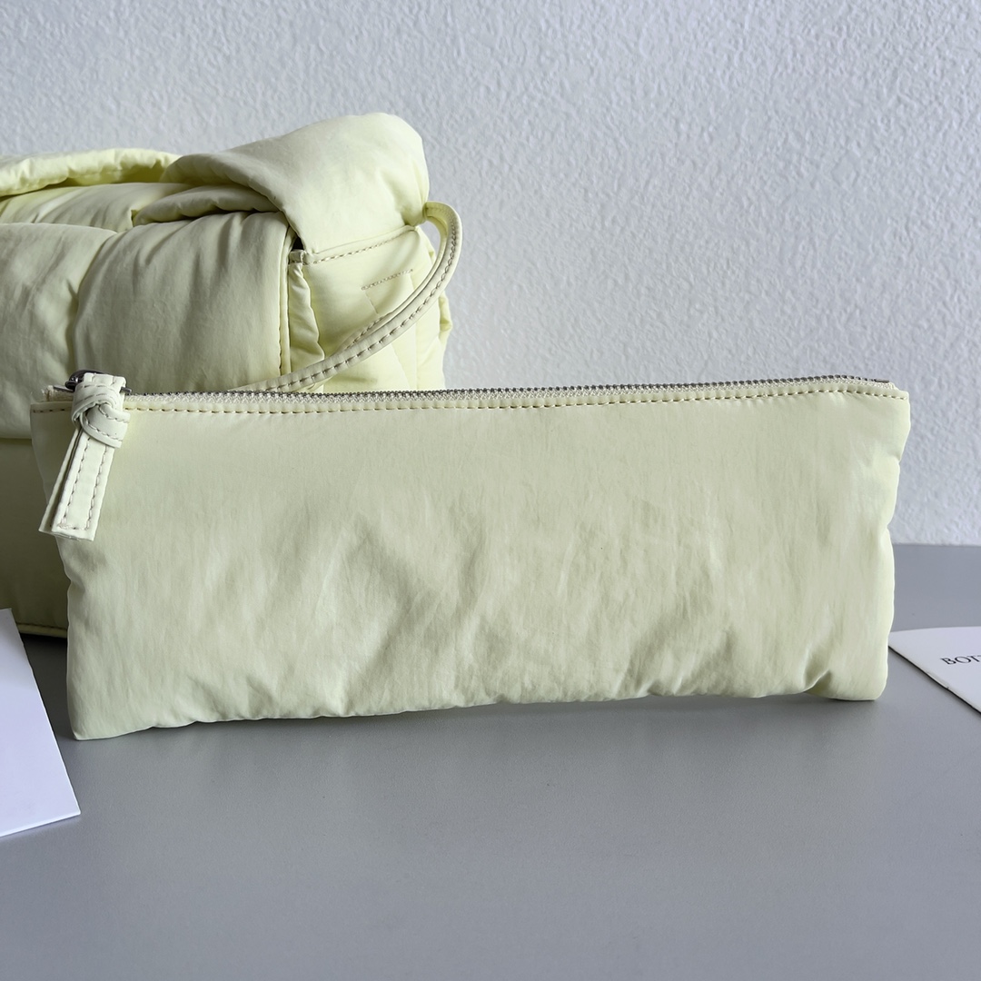 Bottega Veneta Padded Tech Cassette Padded Intreccio Nylon Cross-Body Bag(30-15-7.5cm) - DopestKickz