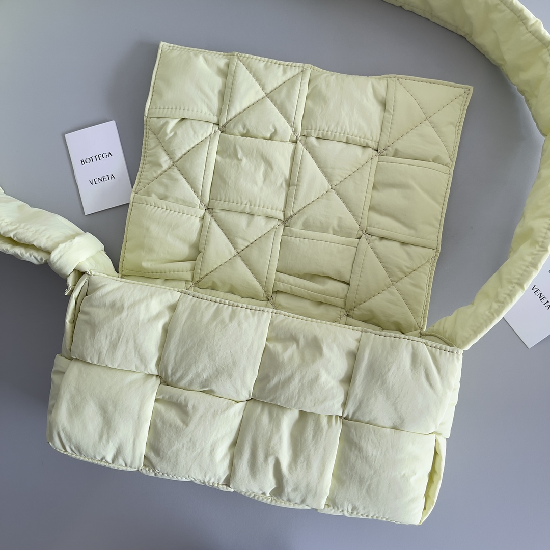 Bottega Veneta Padded Tech Cassette Padded Intreccio Nylon Cross-Body Bag(30-15-7.5cm) - DopestKickz