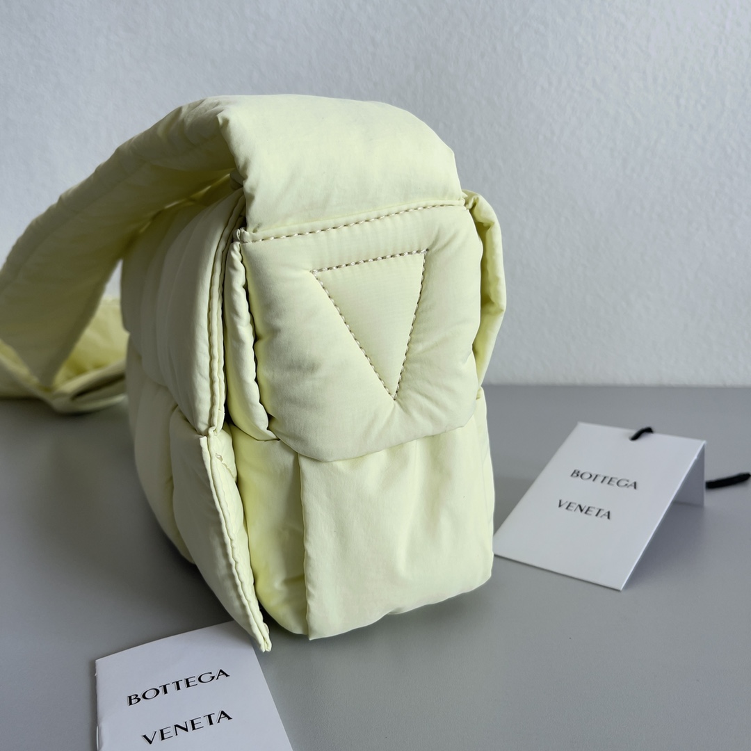 Bottega Veneta Padded Tech Cassette Padded Intreccio Nylon Cross-Body Bag(30-15-7.5cm) - DopestKickz