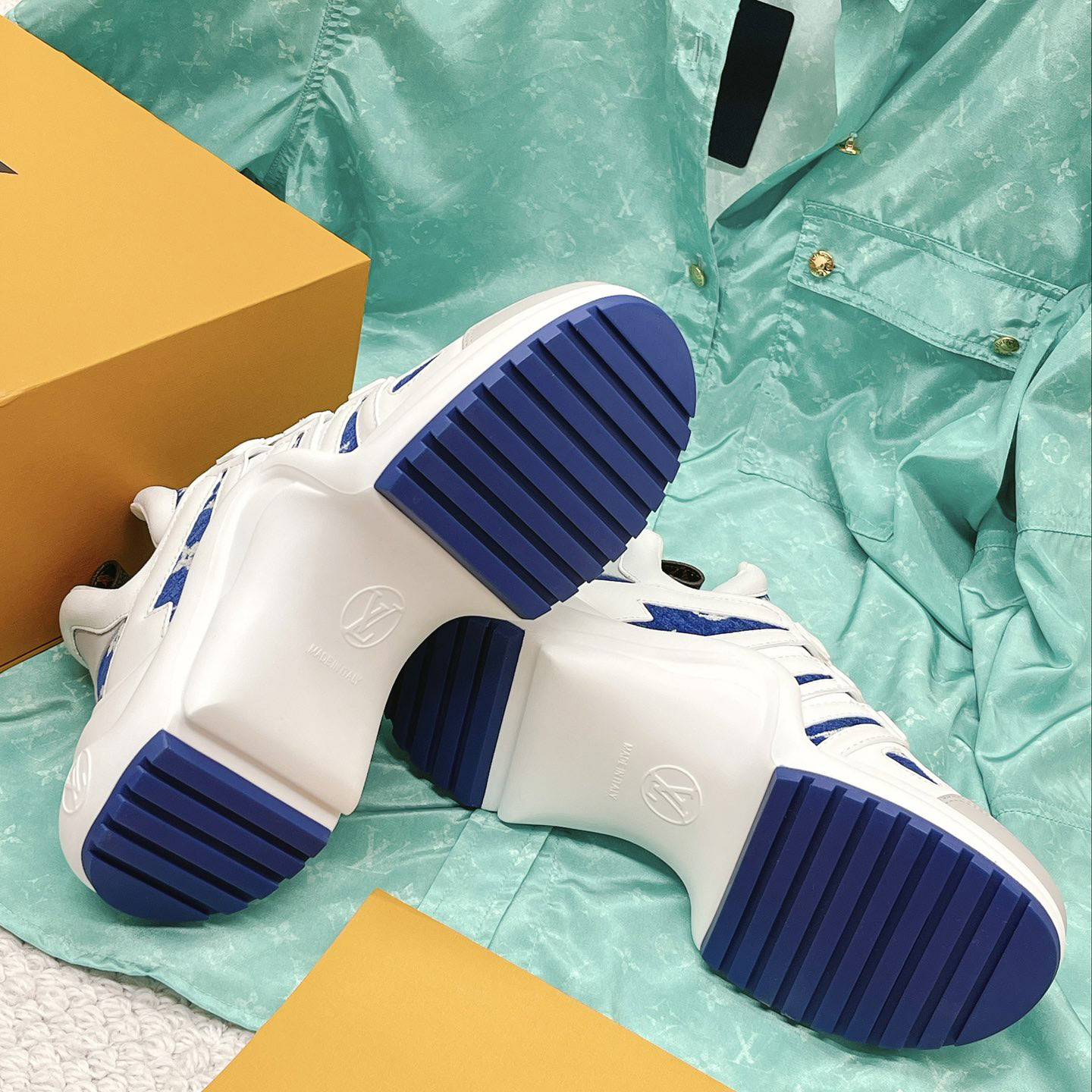 Louis Vuitton LV Archlight Sneaker     1AACTY - DopestKickz