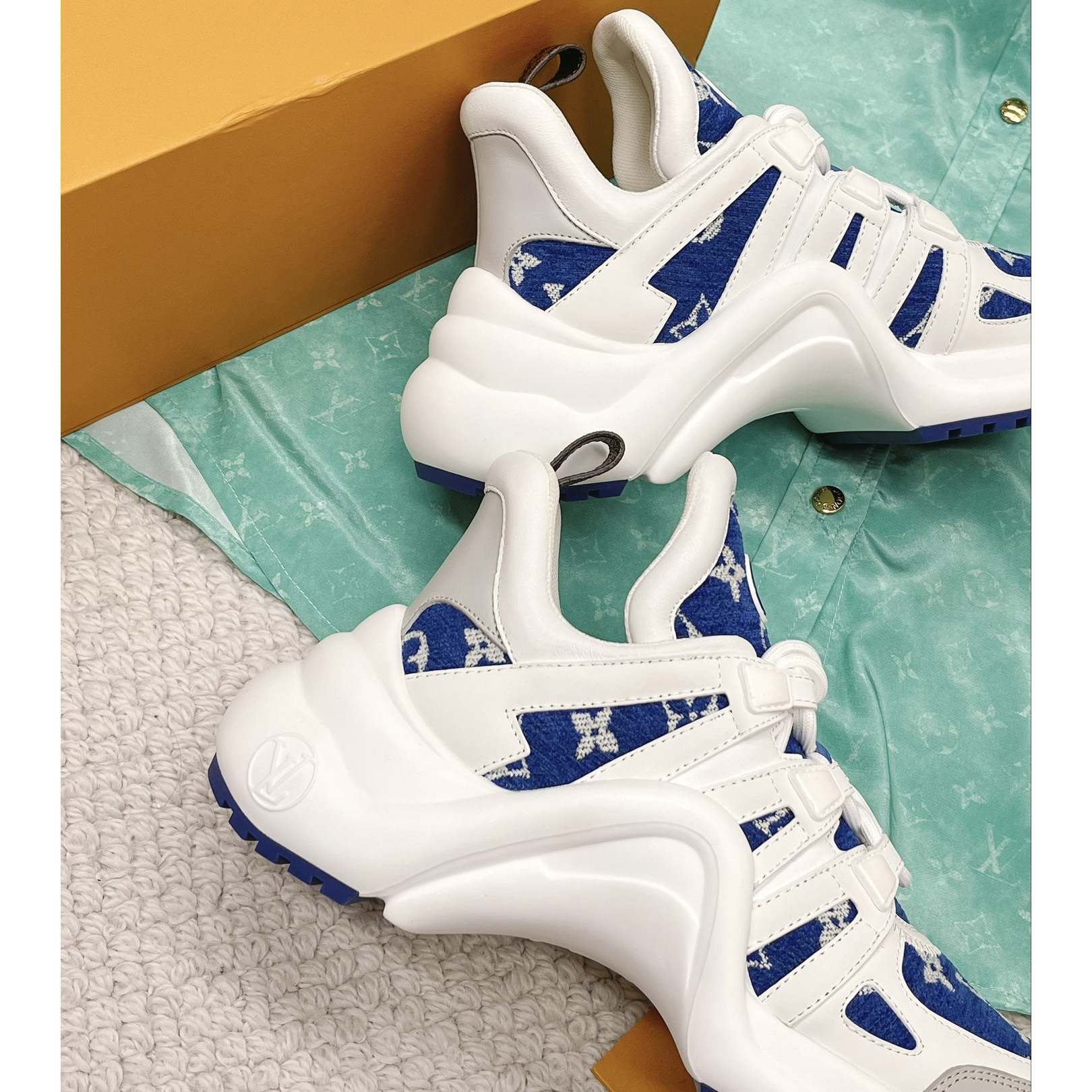 Louis Vuitton LV Archlight Sneaker     1AACTY - DopestKickz