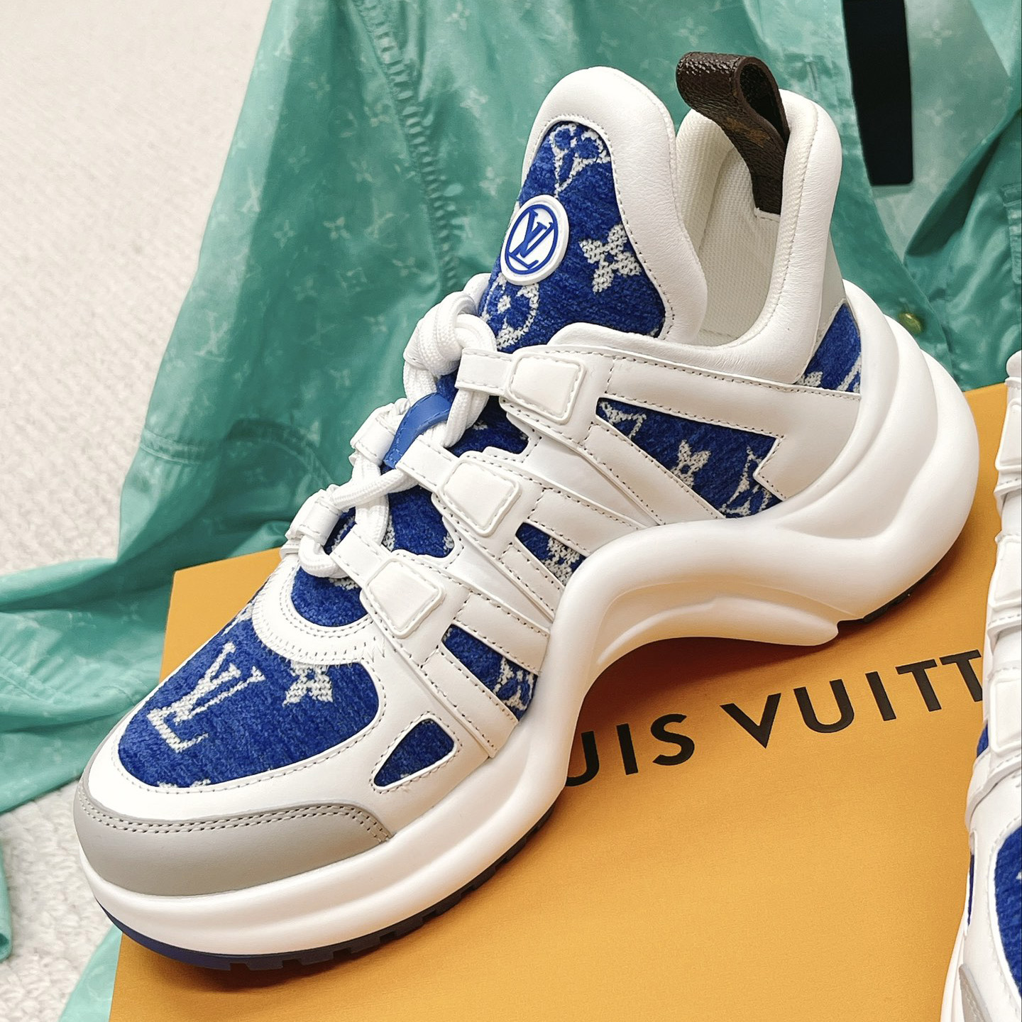 Louis Vuitton LV Archlight Sneaker     1AACTY - DopestKickz