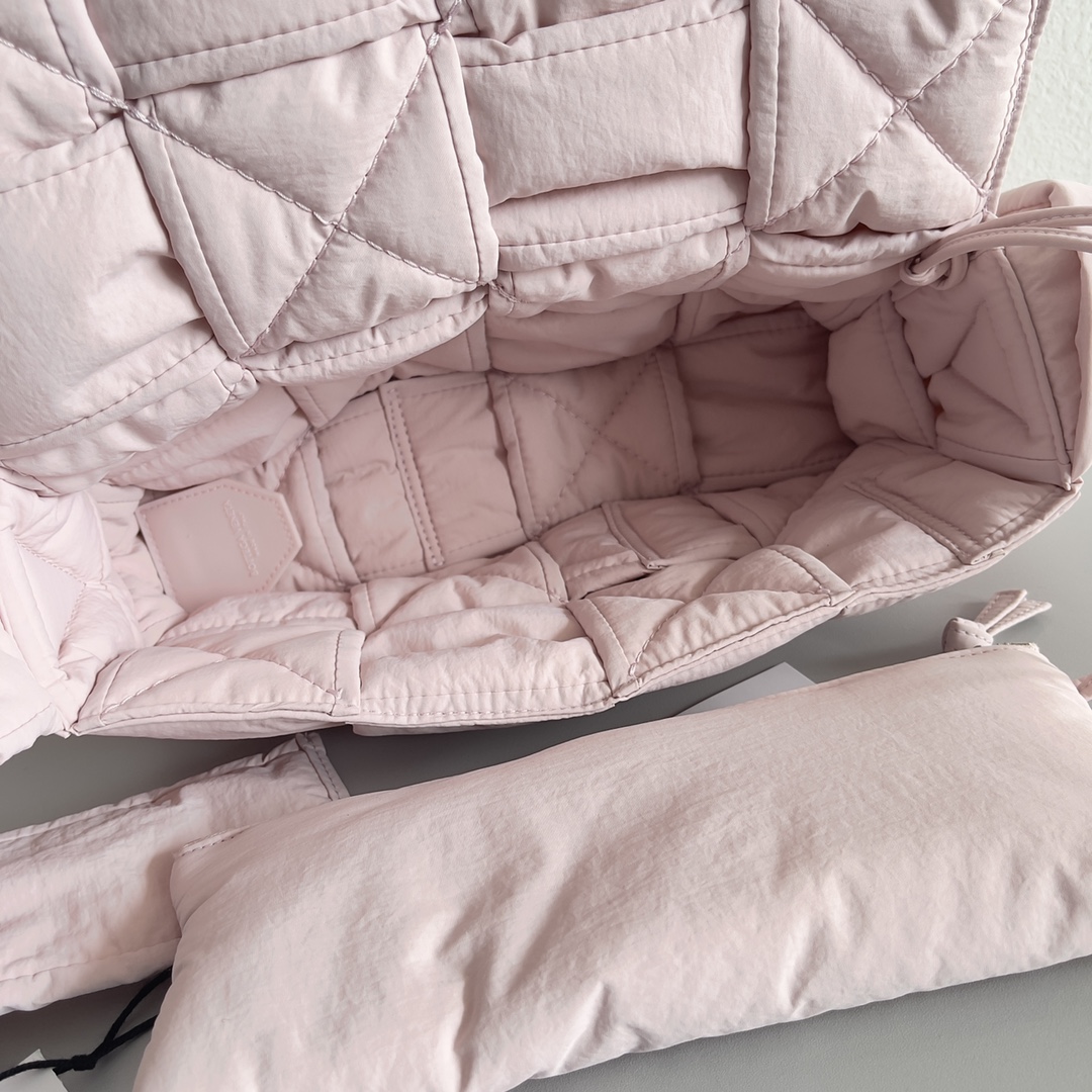 Bottega Veneta Padded Tech Cassette Padded Intreccio Nylon Cross-Body Bag(30-15-7.5cm) - DopestKickz