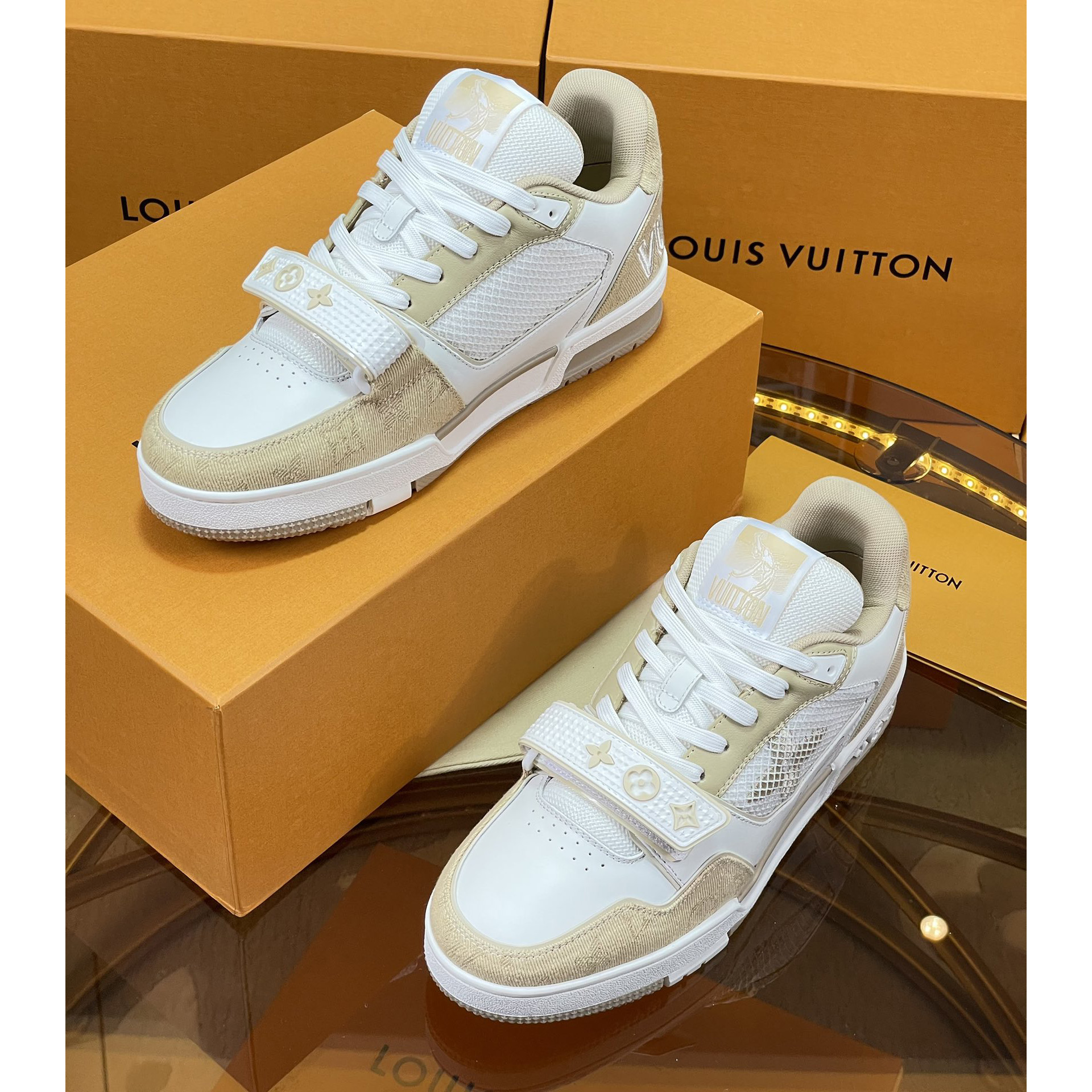 Louis Vuitton LV  Trainer Sneaker    1A9ZC7 - DopestKickz