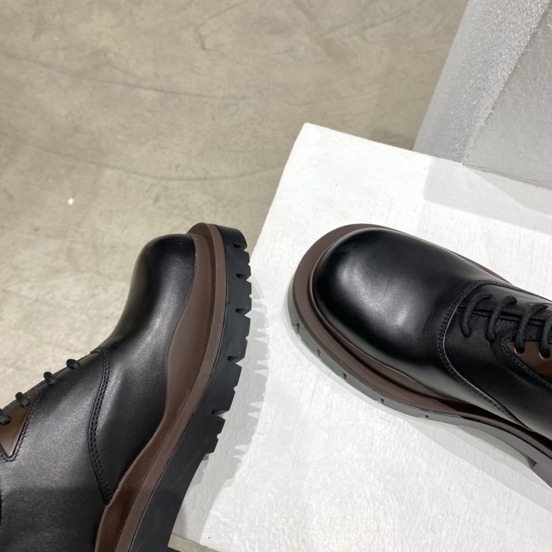 Bottega Veneta Vegetally-Tanned Leather Lace-Up Shoes - DopestKickz