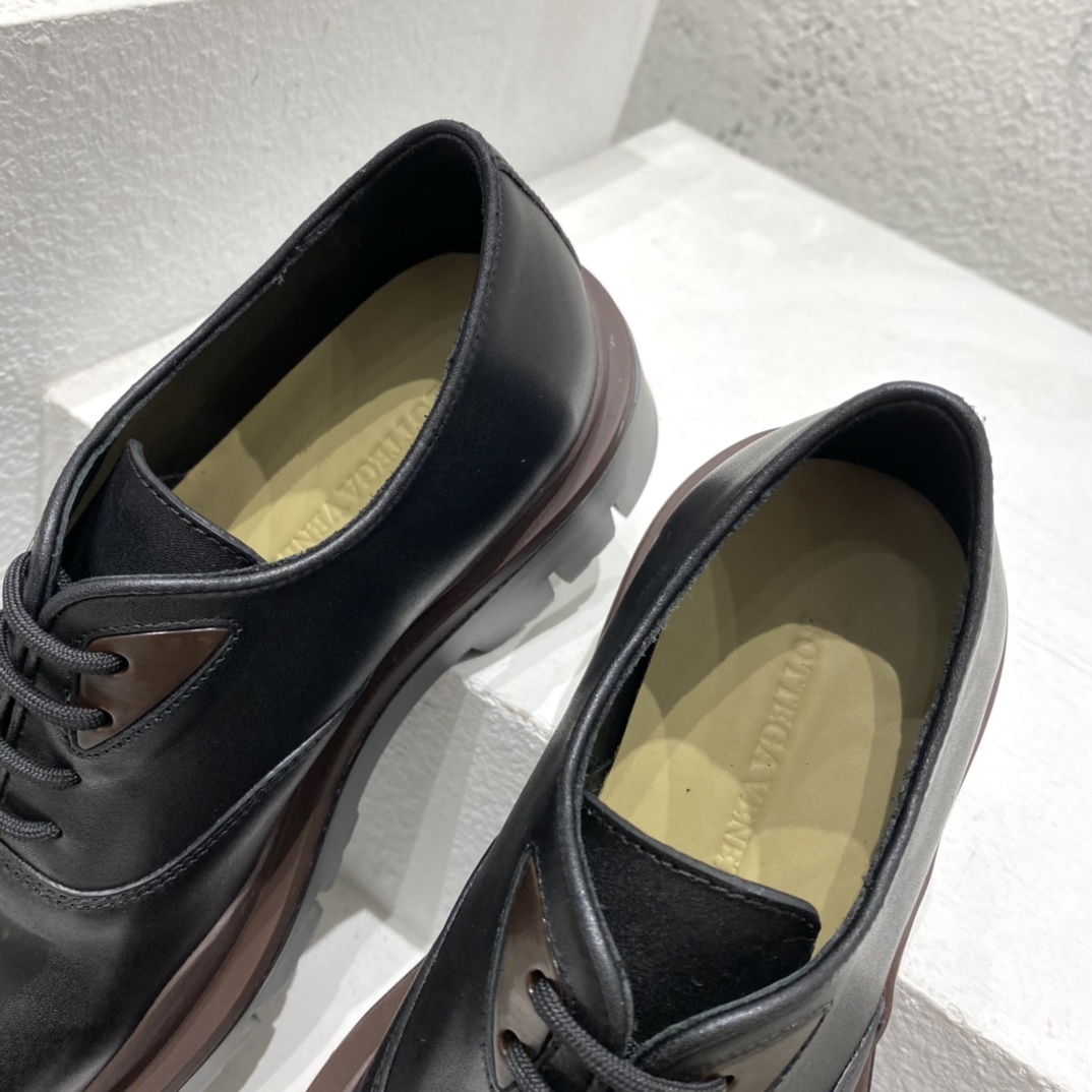 Bottega Veneta Vegetally-Tanned Leather Lace-Up Shoes - DopestKickz