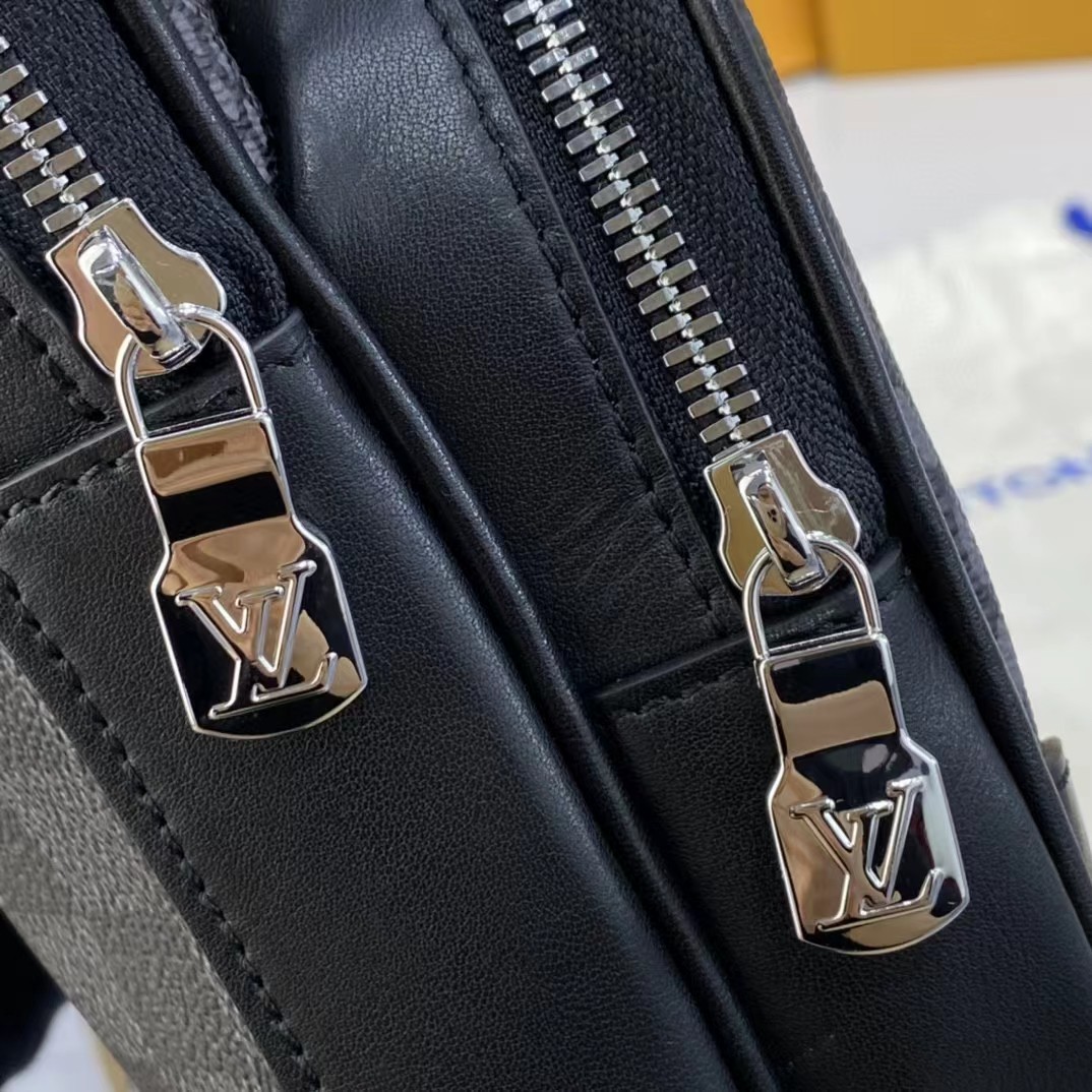 Louis Vuitton Amazone Sling Bag(17-21-6cm) - DopestKickz