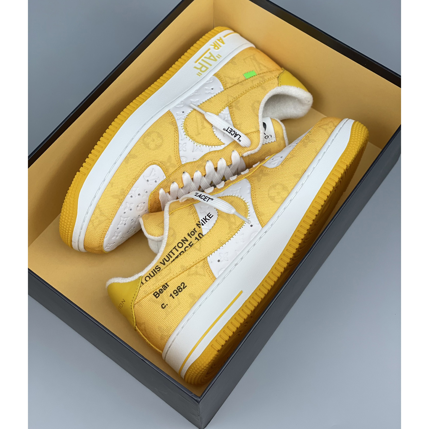 Louis Vuitton x Off-White x Nike Sneaker    - DopestKickz