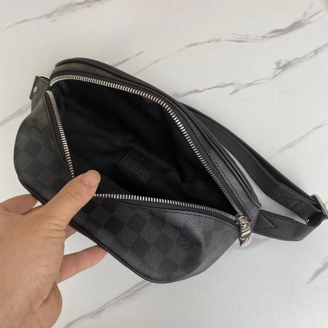 Louis Vuitton Campus Bumbag(26-13-7cm) - DopestKickz