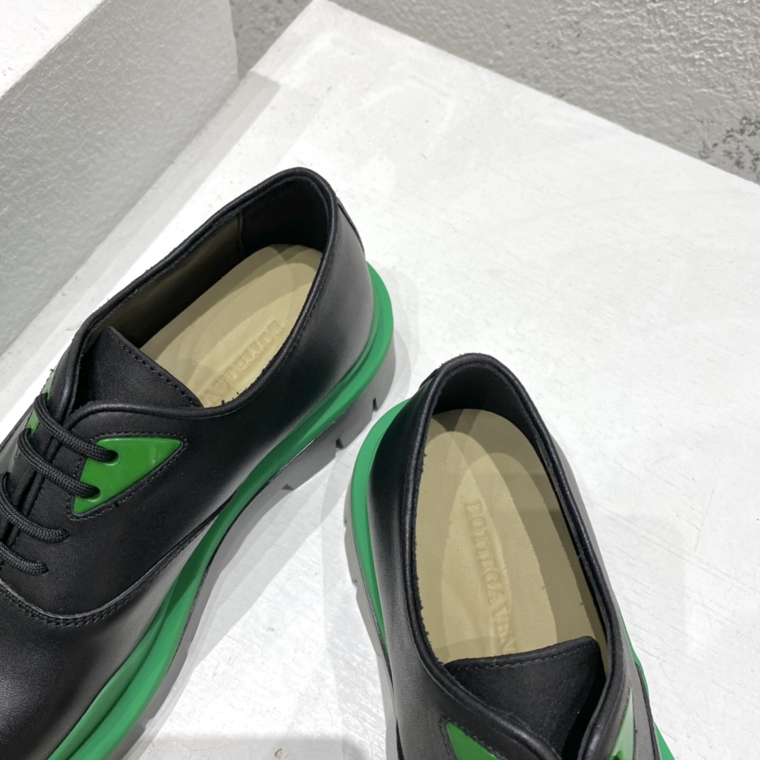 Bottega Veneta Vegetally-Tanned Leather Lace-Up Shoes - DopestKickz