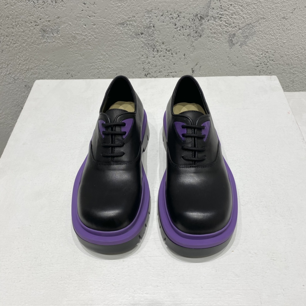 Bottega Veneta Vegetally-Tanned Leather Lace-Up Shoes - DopestKickz