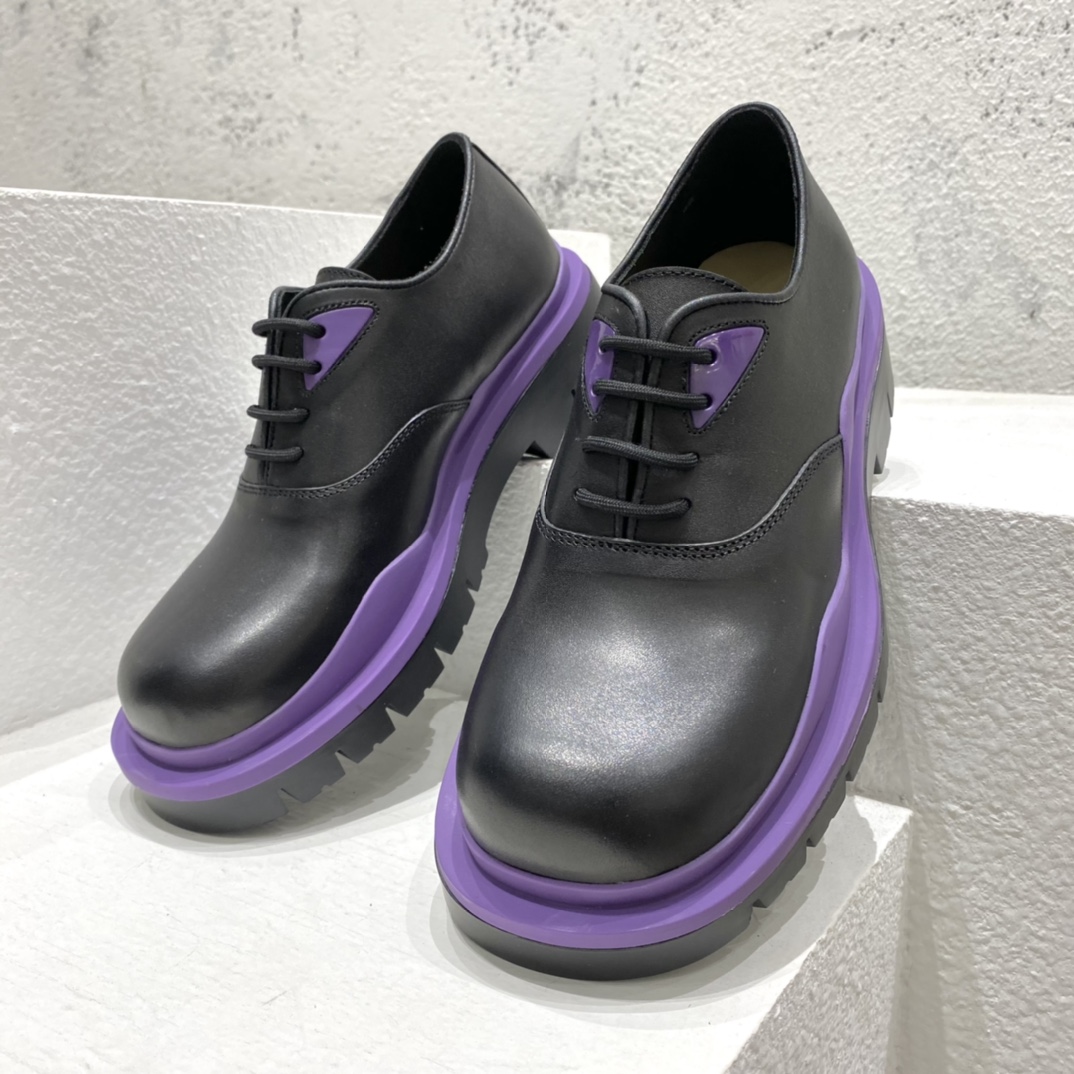 Bottega Veneta Vegetally-Tanned Leather Lace-Up Shoes - DopestKickz