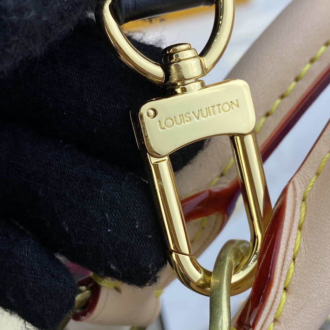 Louis Vuitton Alma BB Monogram Canvas Handbag (23.5-17.5-11.5cm)     M53152 - DopestKickz