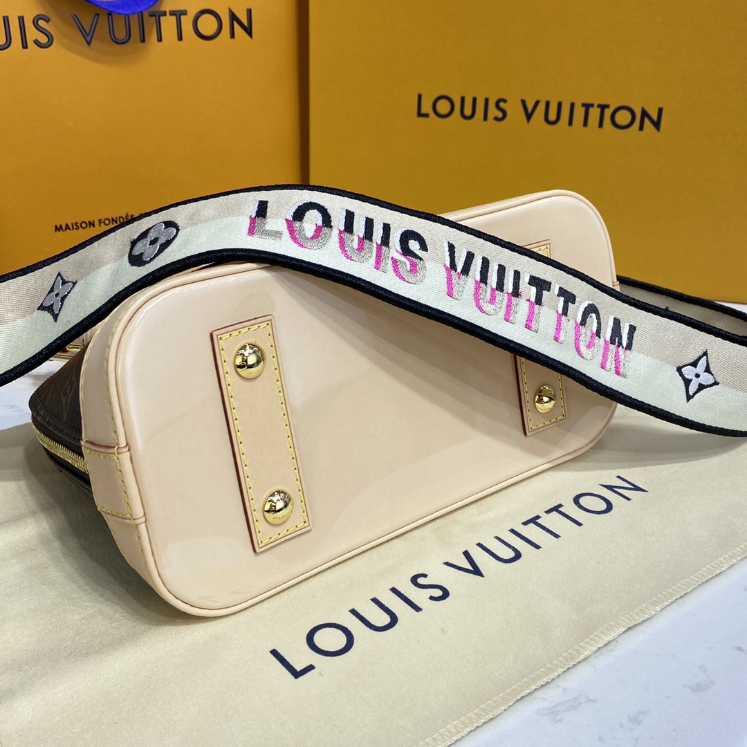 Louis Vuitton Alma BB Monogram Canvas Handbag (23.5-17.5-11.5cm)     M53152 - DopestKickz