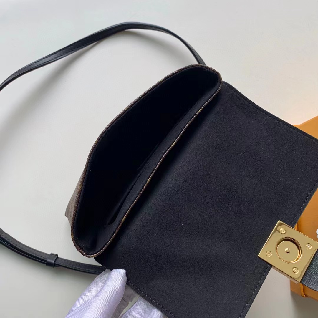 Louis Vuitton  Locky BB Bag(20-16-7.5cm)     M44141 - DopestKickz