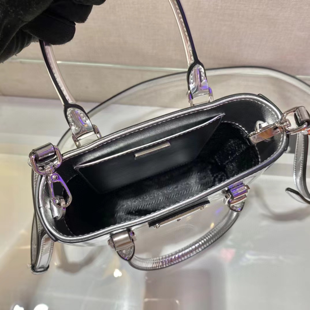 Prada Small Brushed Leather Tote(17.5-15-5cm) - DopestKickz