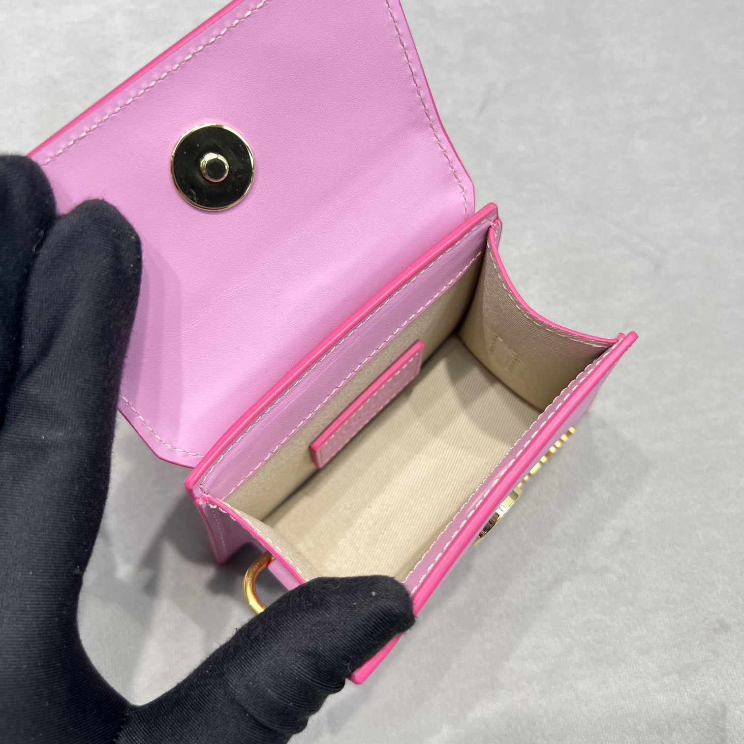 Jacquemus Le Chiquito Signature Mini Handbag(12-8-5cm) - DopestKickz