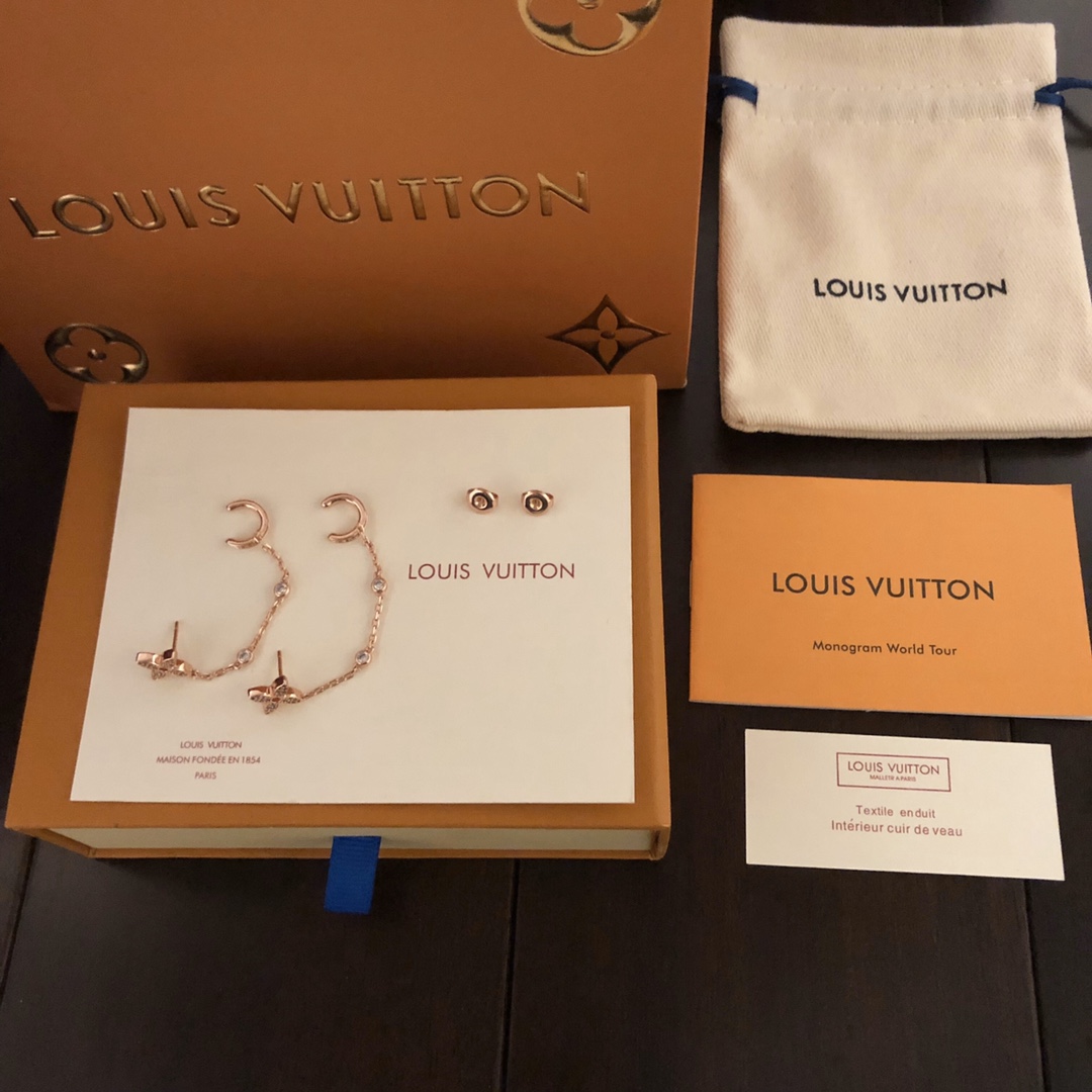 Louis Vuitton Idylle Blossom Mono Chain Earrings, Pink Gold And Diamonds - Per Unit    Q96836 - DopestKickz