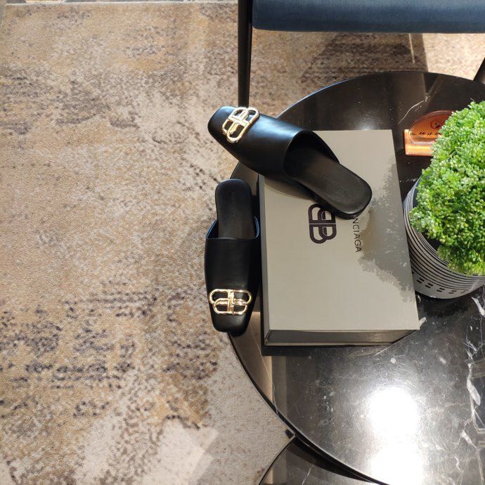 Balenciaga Cosy BB Slide In Black Smooth Calfskin, Aged-Gold Hardware - DopestKickz