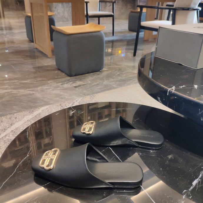 Balenciaga Cosy BB Slide In Black Smooth Calfskin, Aged-Gold Hardware - DopestKickz