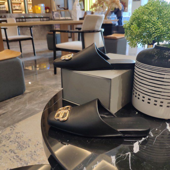 Balenciaga Cosy BB Slide In Black Smooth Calfskin, Aged-Gold Hardware - DopestKickz