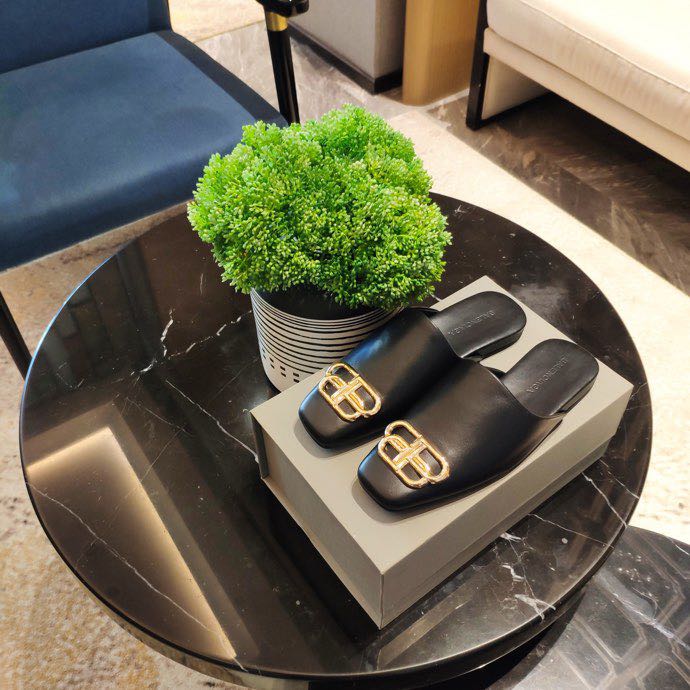 Balenciaga Cosy BB Slide In Black Smooth Calfskin, Aged-Gold Hardware - DopestKickz