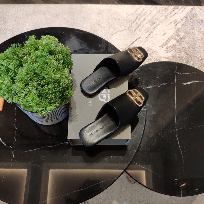 Balenciaga Cosy BB Slide In Black Smooth Calfskin, Aged-Gold Hardware - DopestKickz