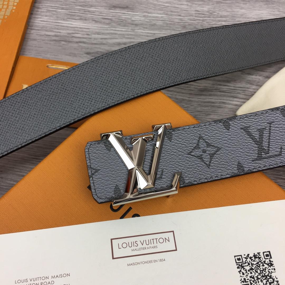 Louis Vuitton LV Pyramide 40mm Reversible - DopestKickz