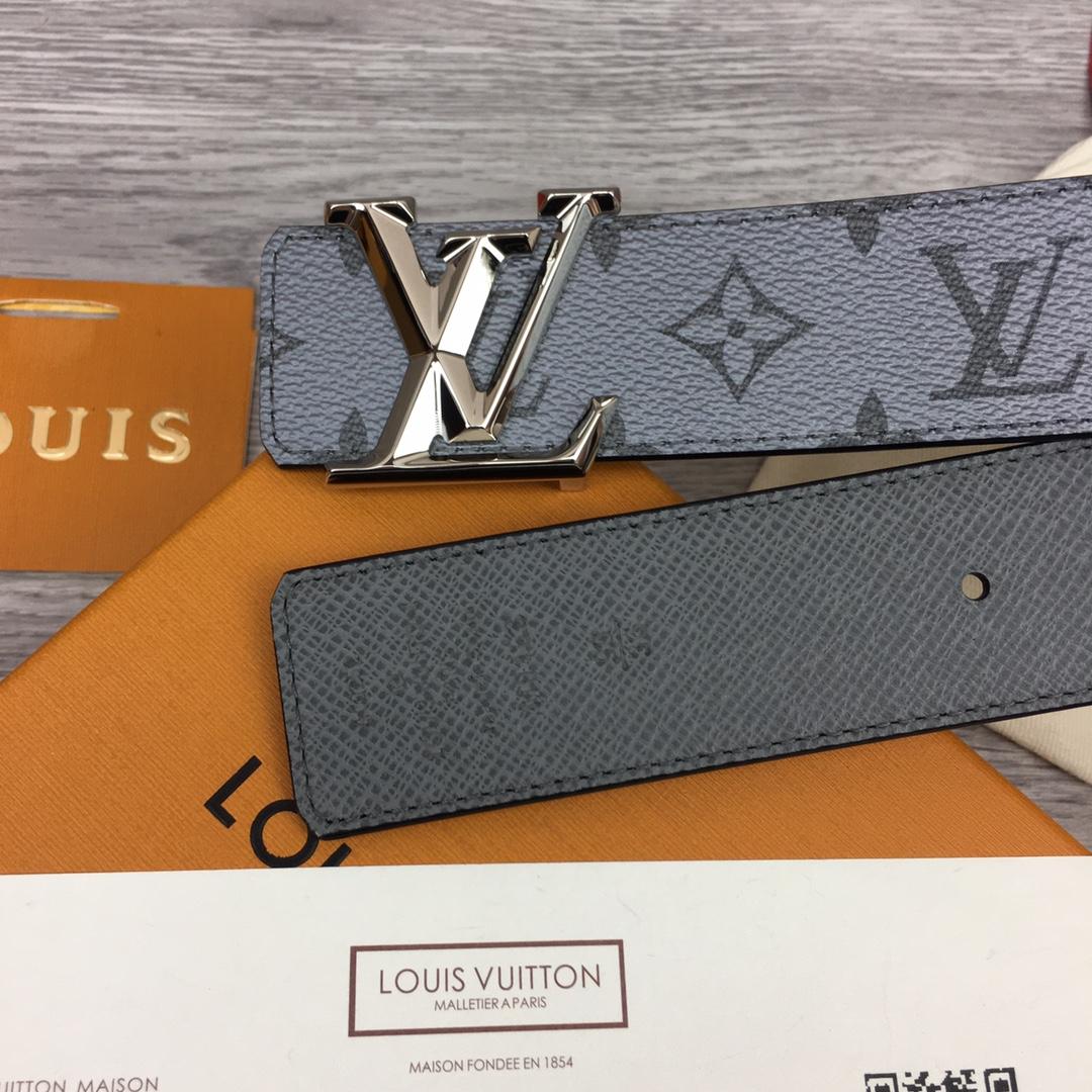 Louis Vuitton LV Pyramide 40mm Reversible - DopestKickz