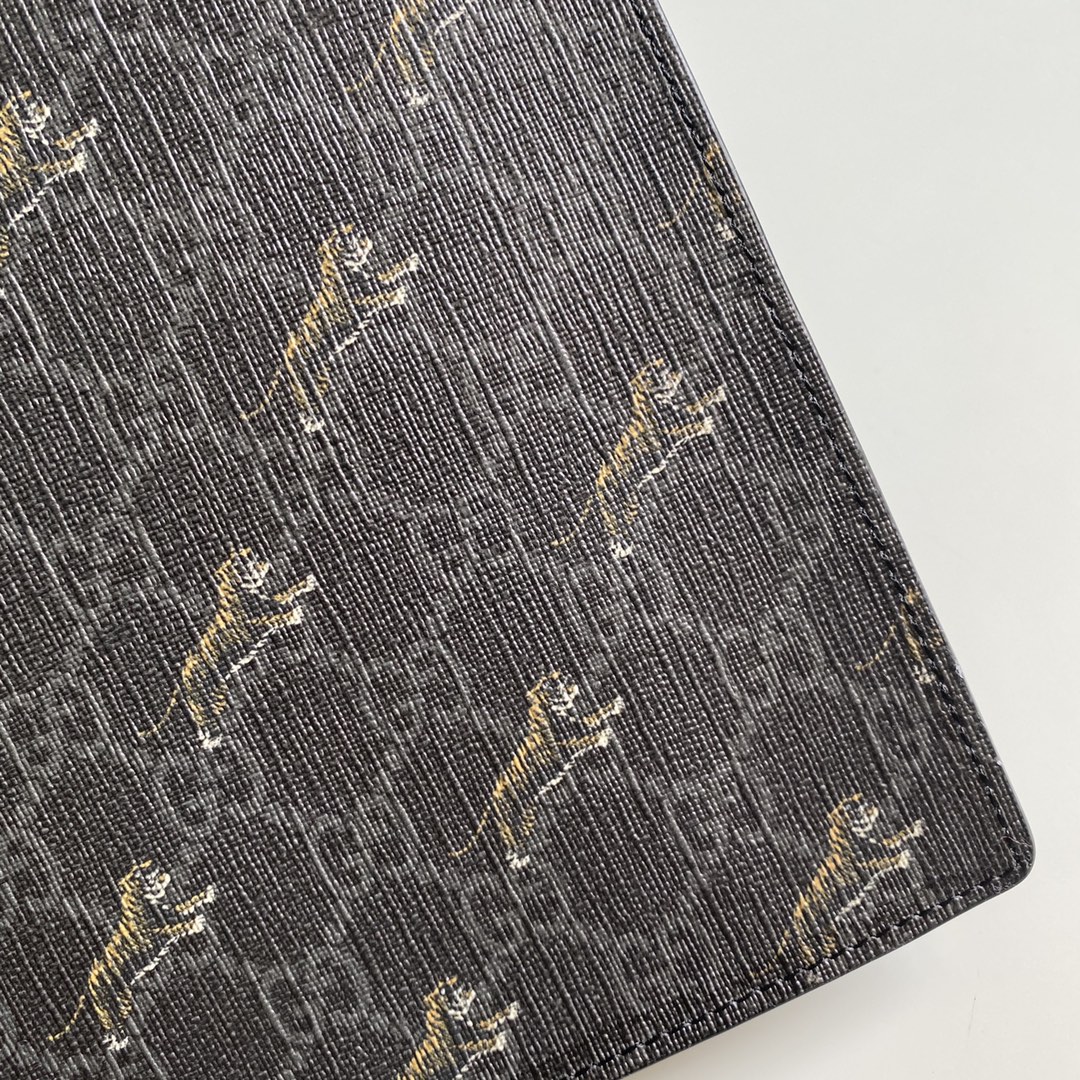 Gucci Black GG Pouch(28-22-3.5cm) - DopestKickz